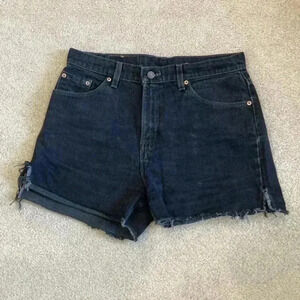Levi’s black sturdy denim 517 jean shorts in size 12